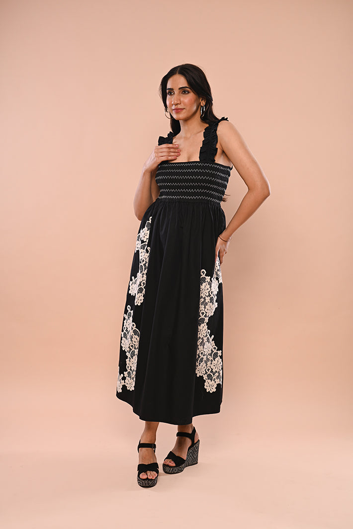 BLACK SMOKING LACE DRESS